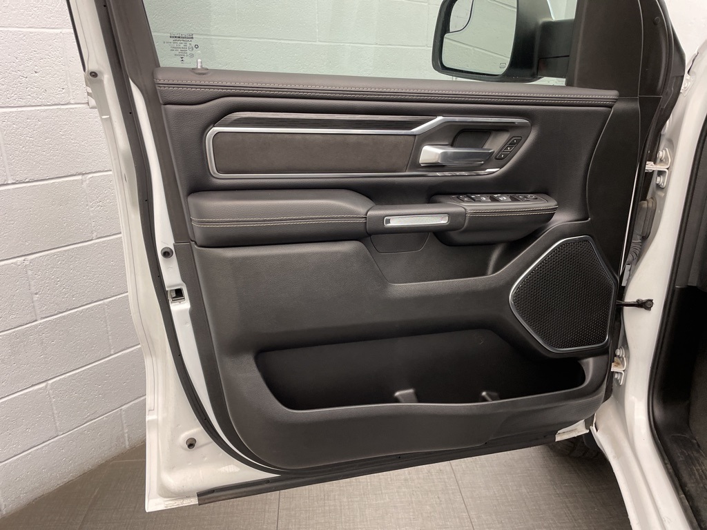 2024 Ram 1500 Laramie photo 18