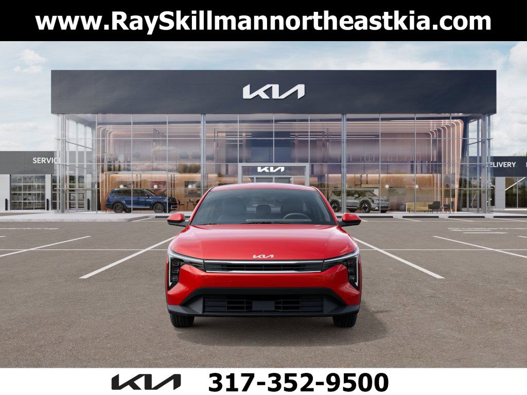 2025 Kia K4 LXS photo 2