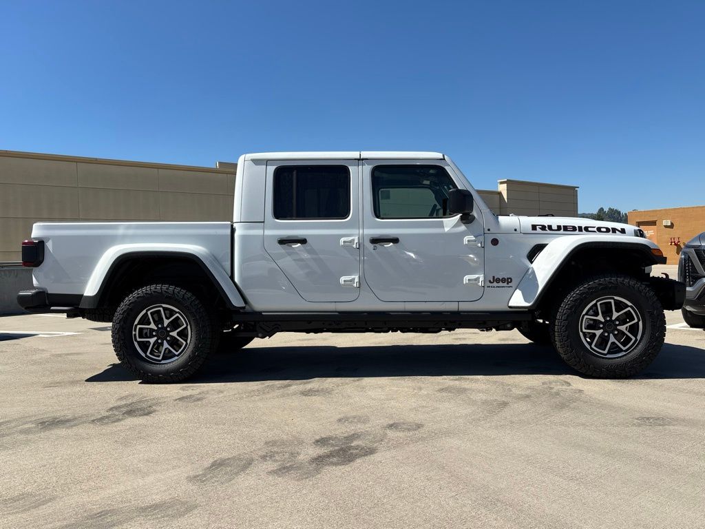 2025 Jeep Gladiator Rubicon photo 2