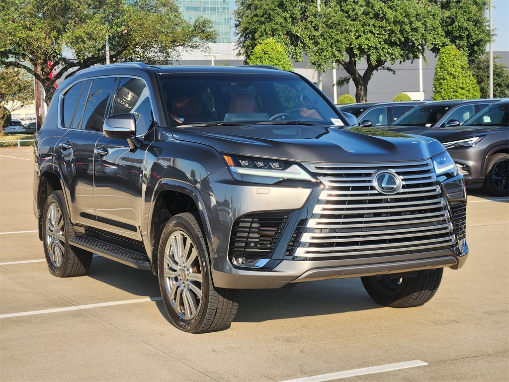 2023 Lexus LX 600 Ultra Luxury photo 2