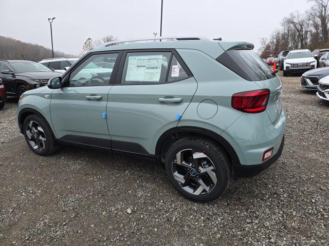 2026 Hyundai Venue SEL photo 3