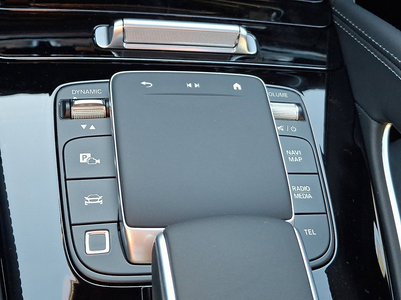 2025 Mercedes Benz GLE AMG 53 photo 10