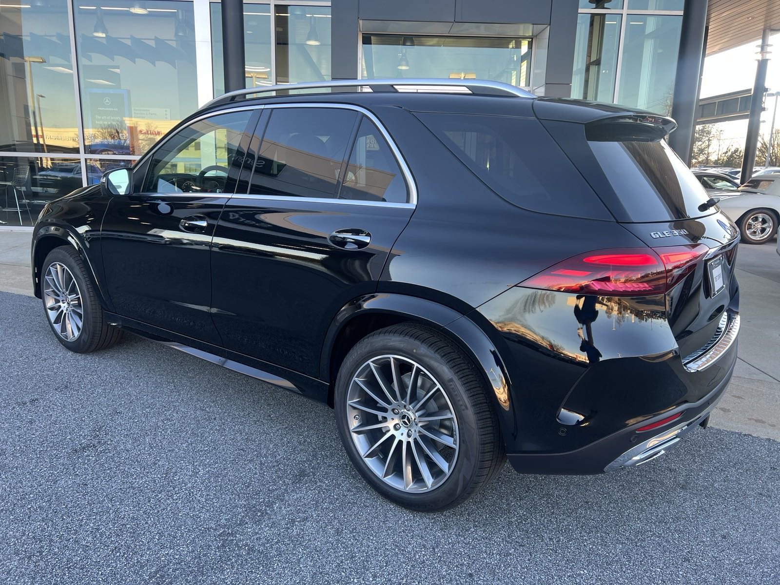 2025 Mercedes Benz GLE 350 photo 8
