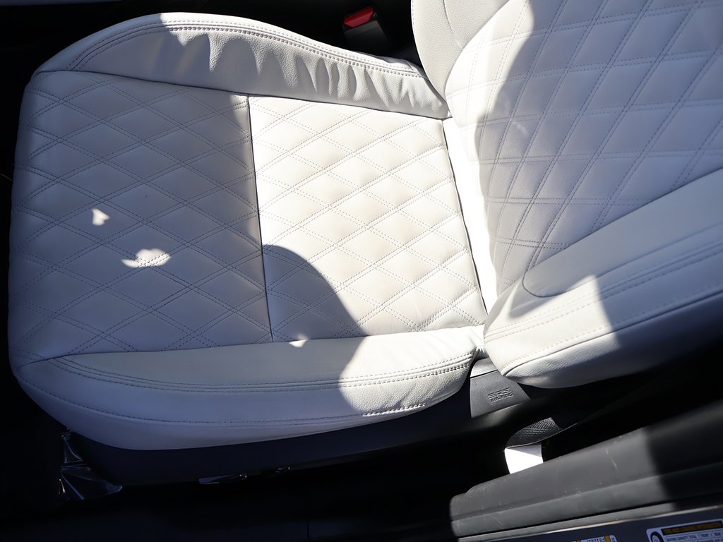 2022 Mitsubishi Outlander SEL photo 28