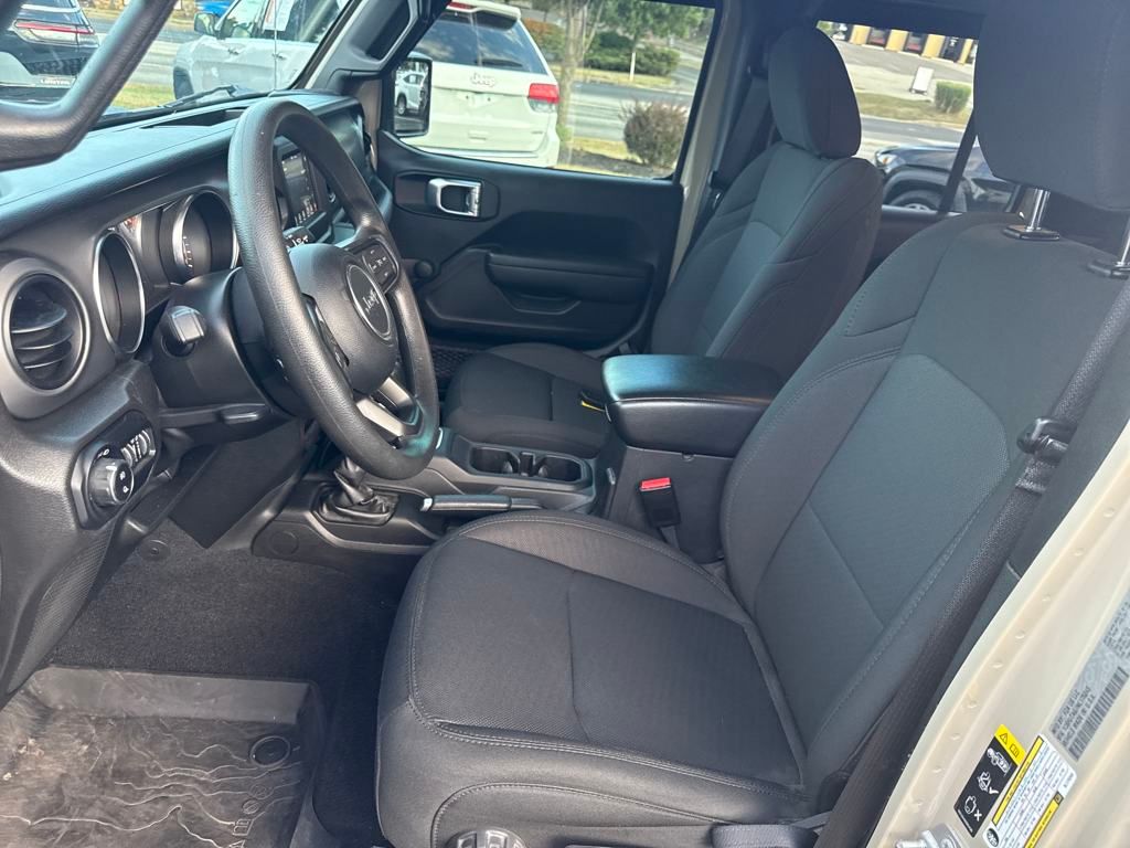 2022 Jeep Gladiator Sport photo 9