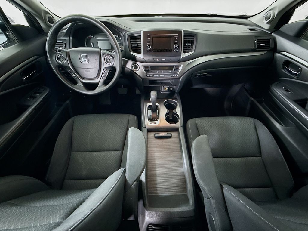 2019 Honda Ridgeline Sport photo 3