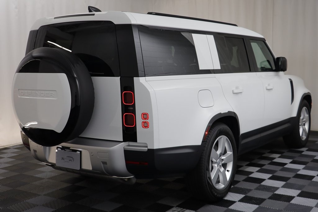 2025 Land Rover Defender 130 S photo 21