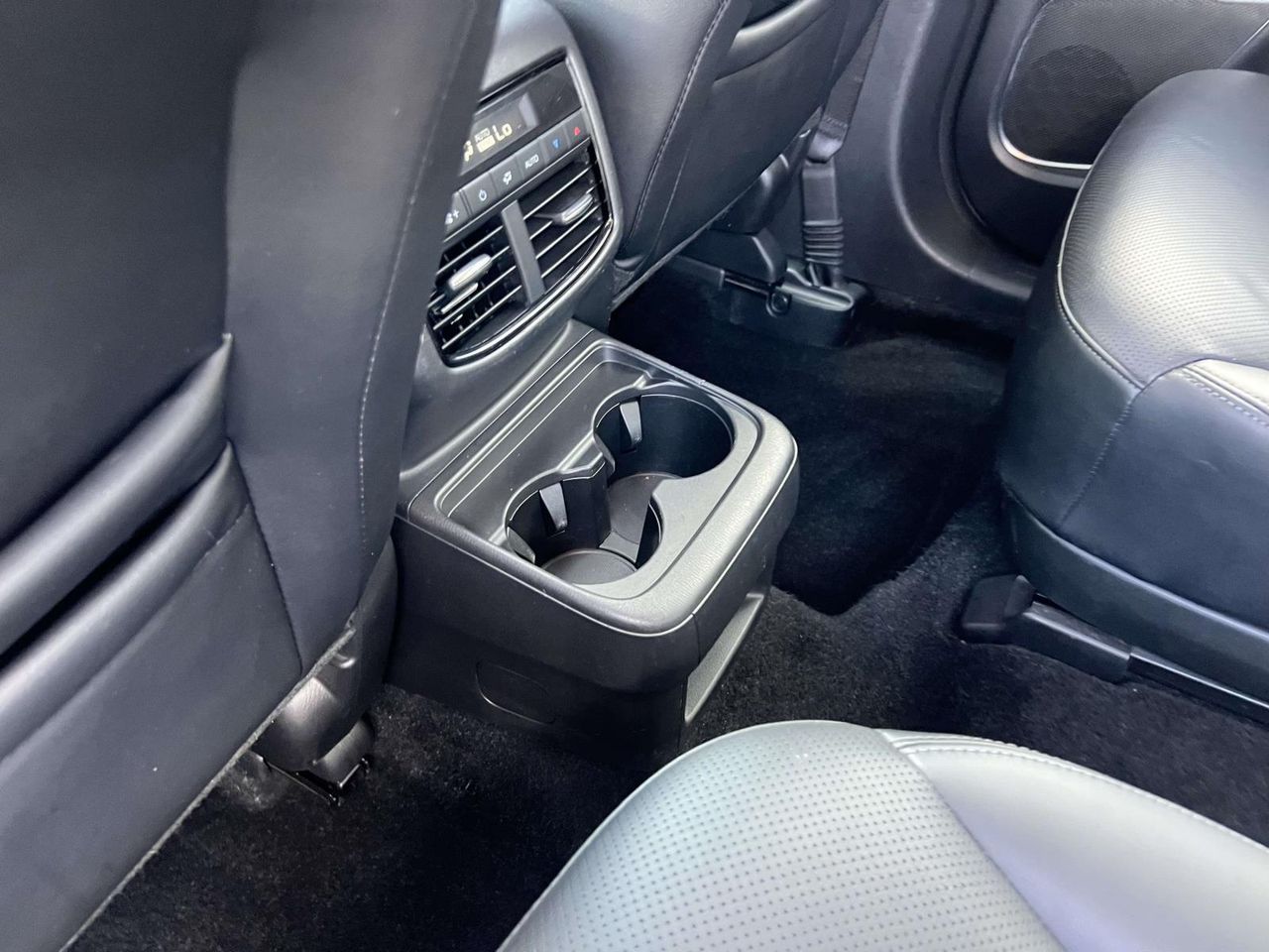 2022 Mazda CX-9 Touring photo 10