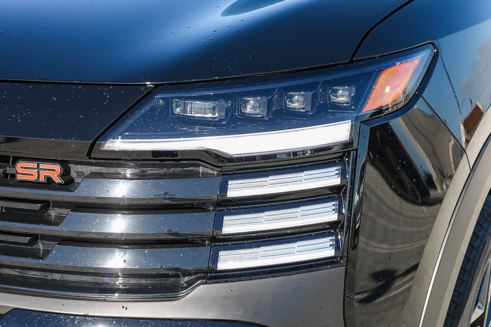 2026 Nissan Kicks SR photo 4