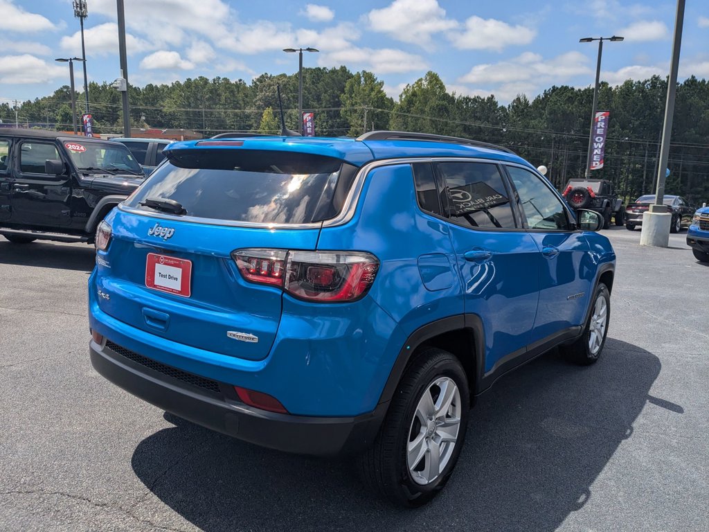 2022 Jeep Compass Latitude photo 4