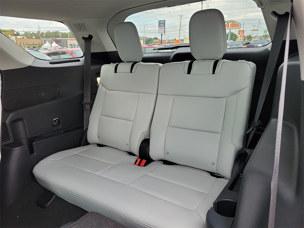 2025 Ford Explorer Platinum photo 8