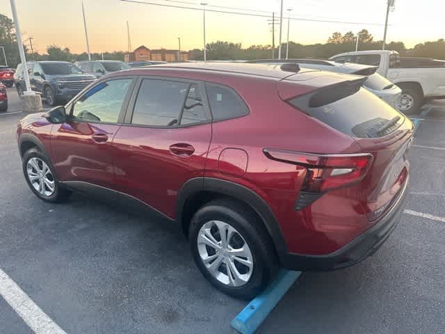 2024 Chevrolet Trax LS photo 4