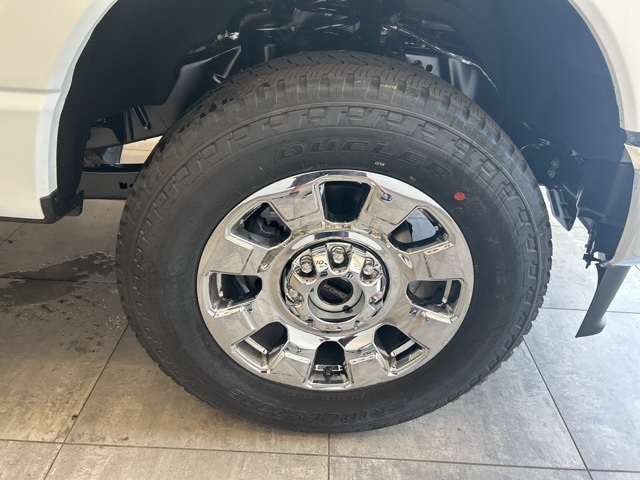 2025 Ford F-350 Lariat photo 5
