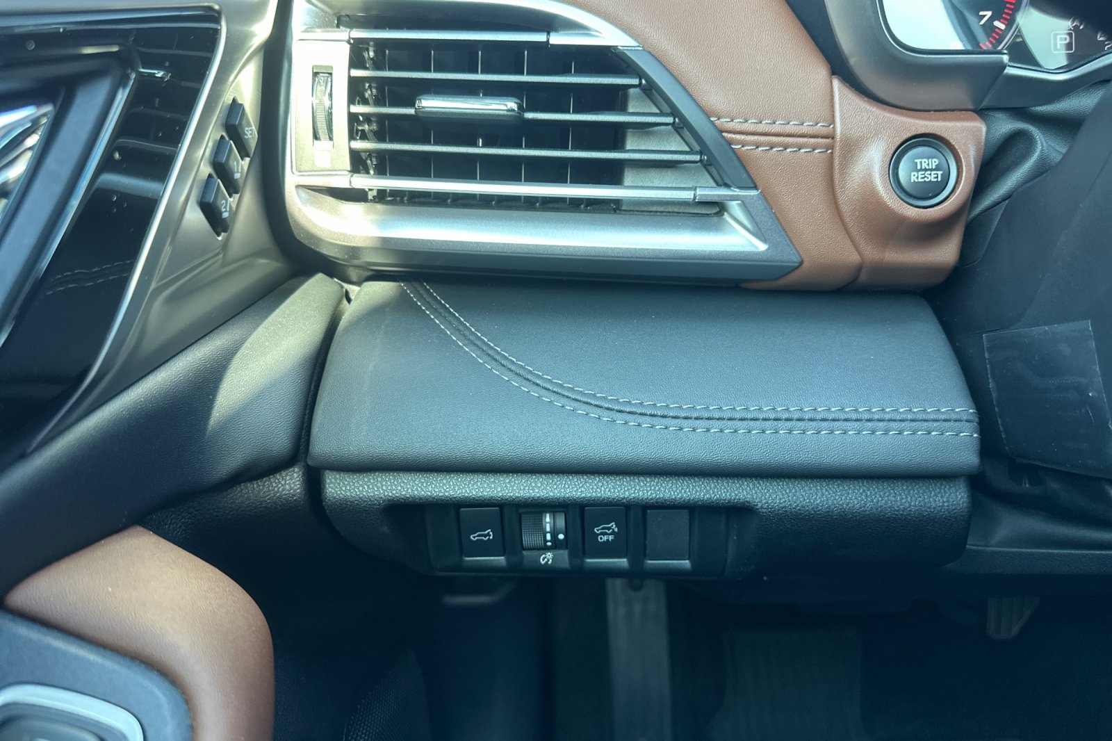 2022 Subaru Outback Touring photo 35