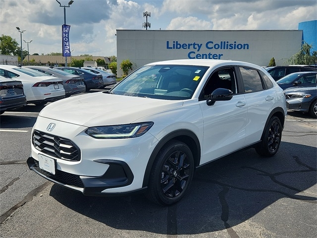 2025 Honda HR-V Sport photo 3