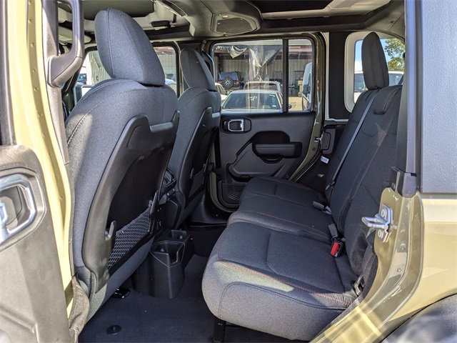 2025 Jeep Wrangler Rubicon photo 14