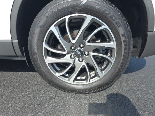 2021 Lincoln Corsair Standard photo 7