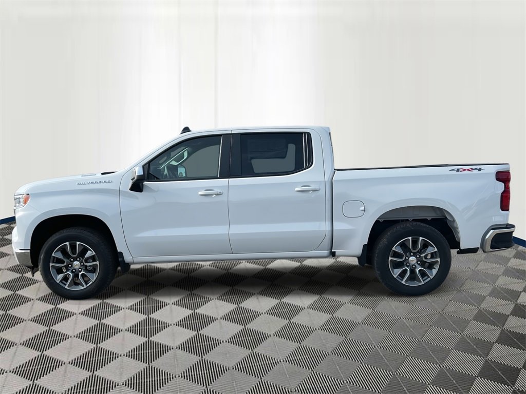 2026 Chevrolet Silverado 1500 LT photo 2
