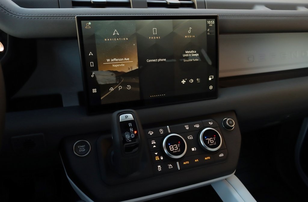 2025 Land Rover Defender 110 S photo 14