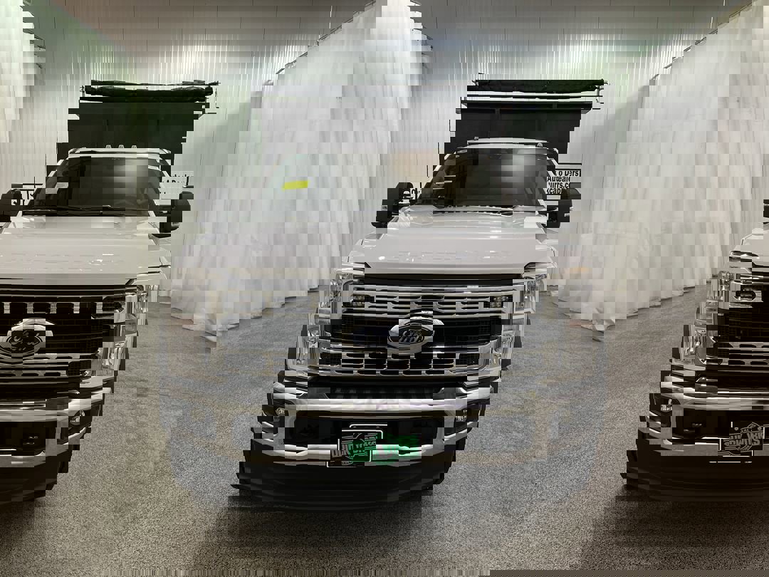 2025 Ford F-550 XL photo 2