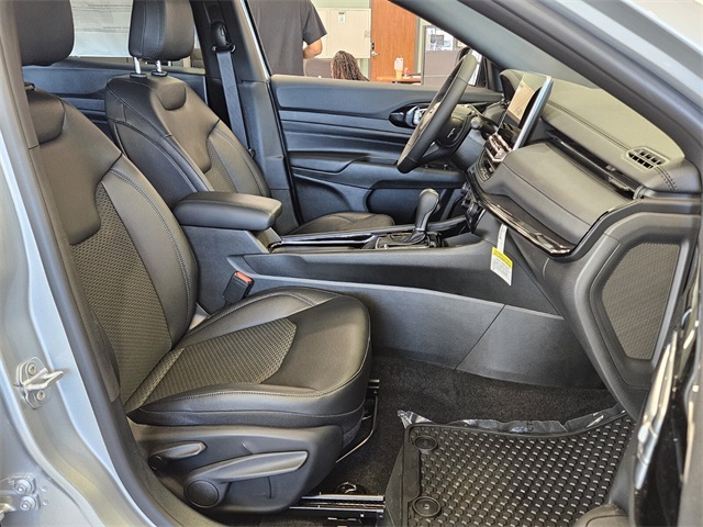 2026 Jeep Compass Latitude photo 15