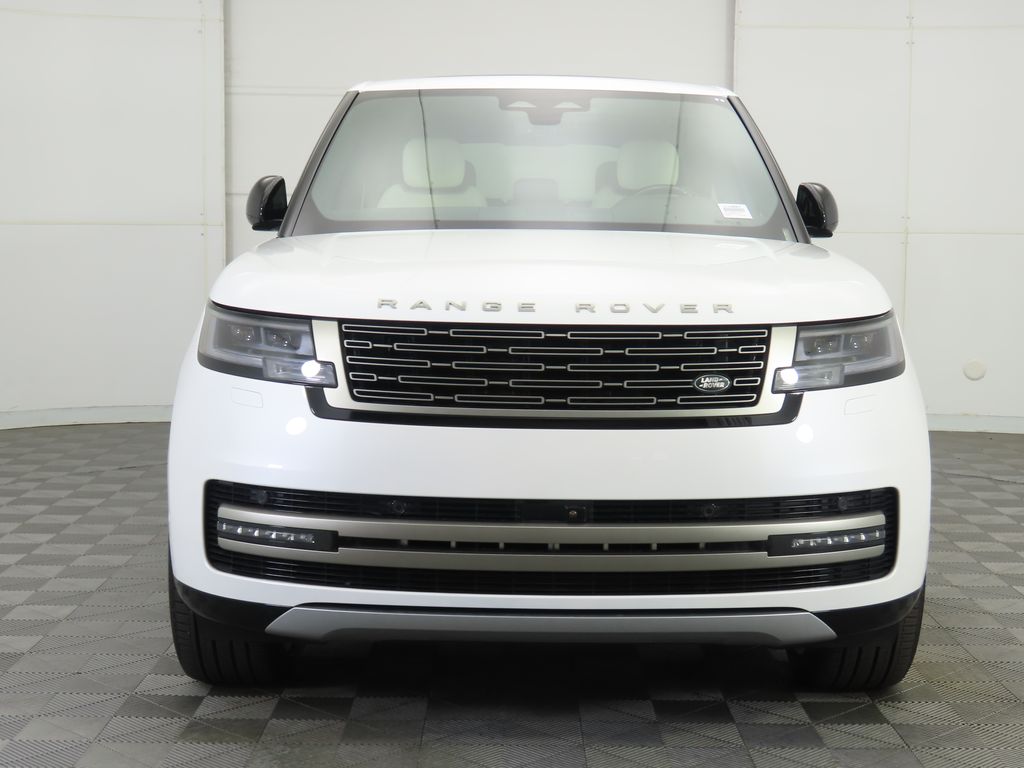 2025 Land Rover Range Rover SE photo 2