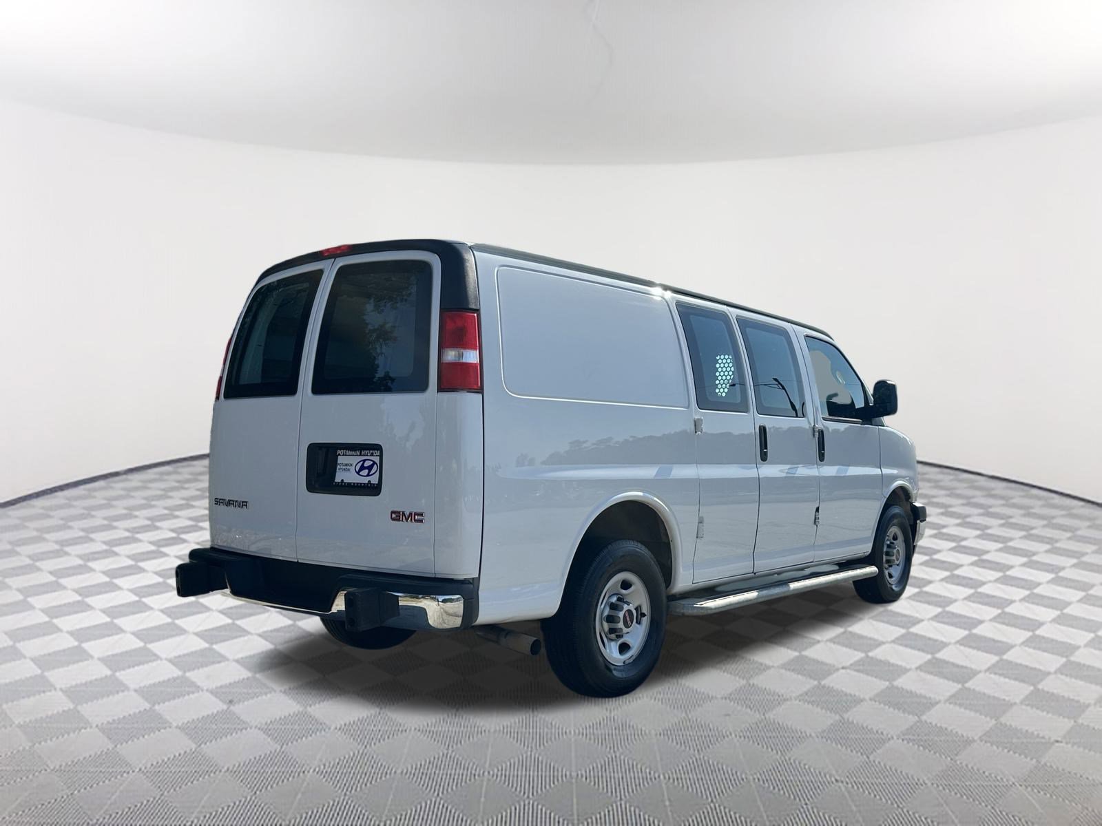 2023 Gmc Savana 2500 Cargo photo 3
