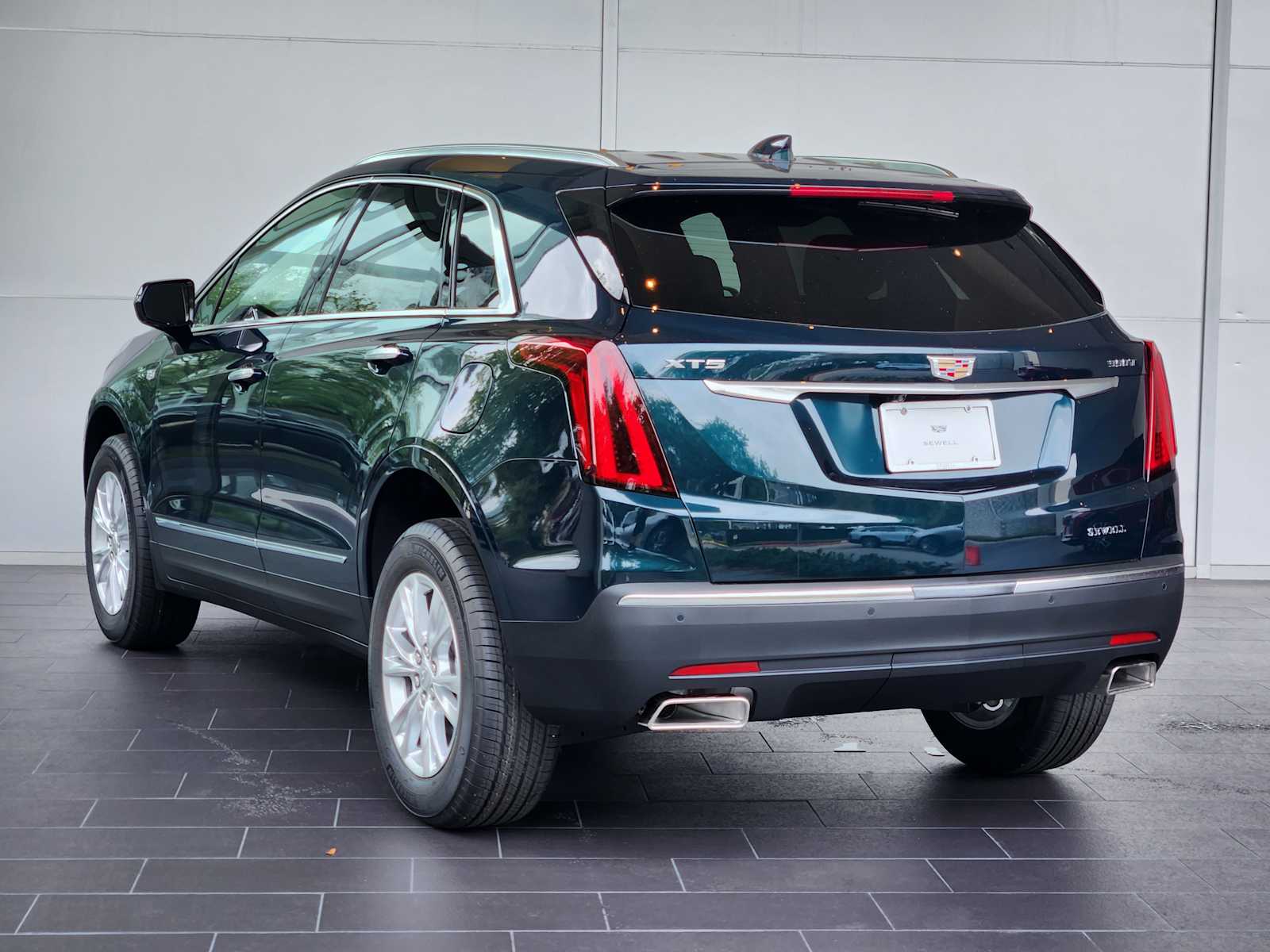 2025 Cadillac XT5 Luxury photo 4