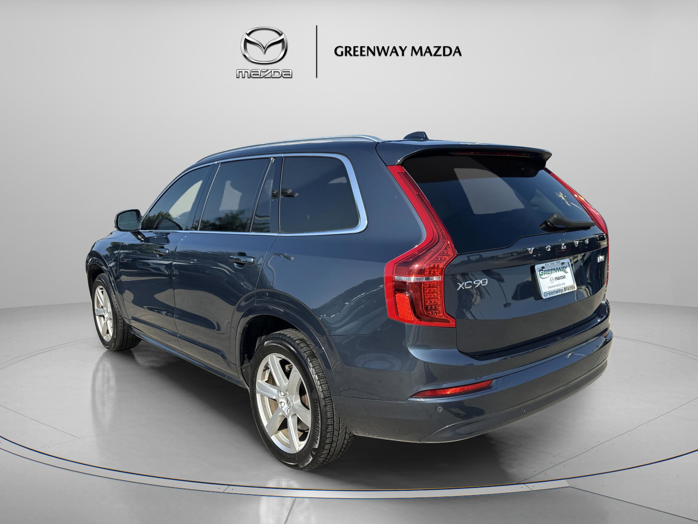 2023 Volvo XC90 B5 Core photo 3