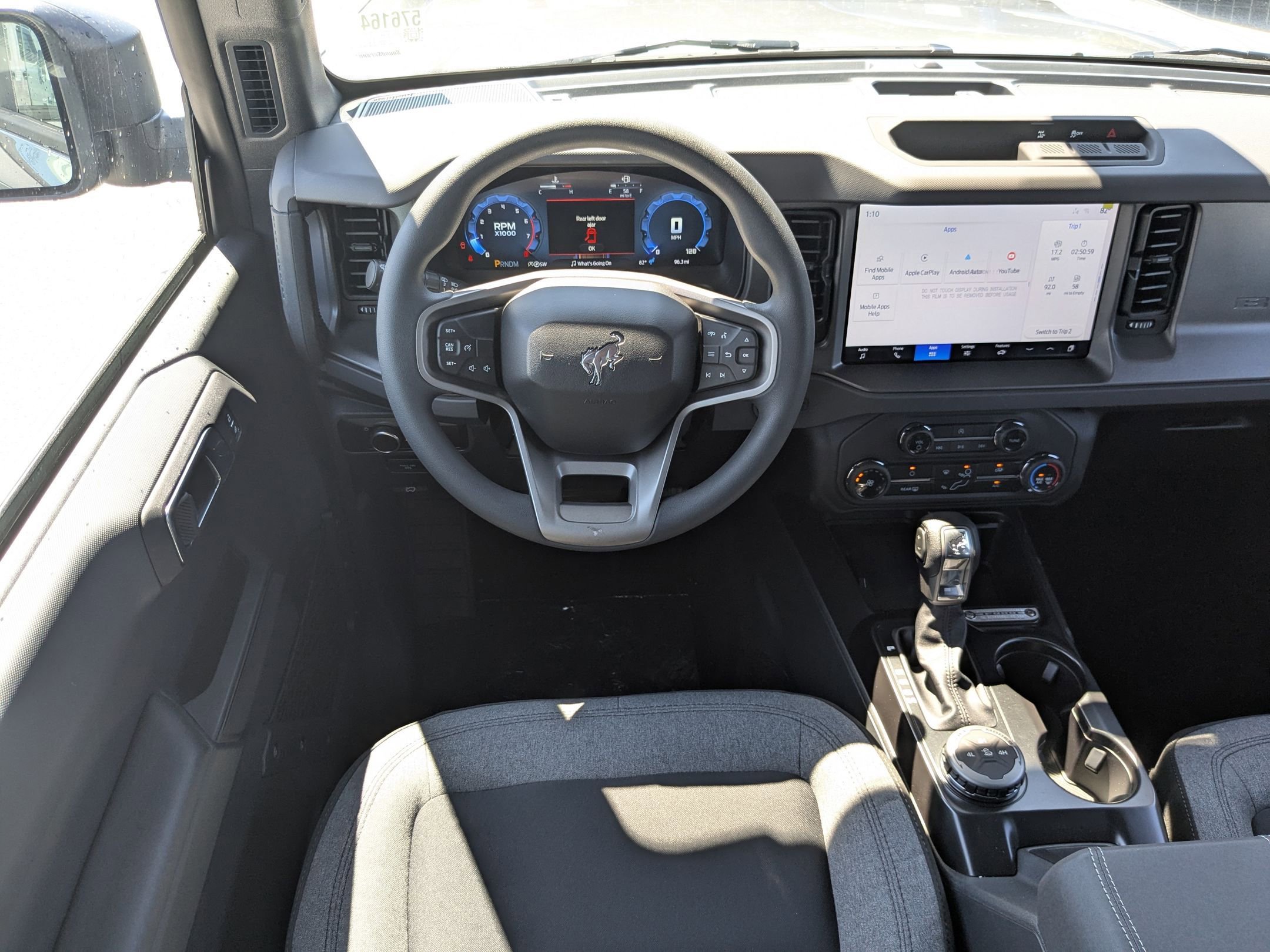 2025 Ford Bronco Base photo 22