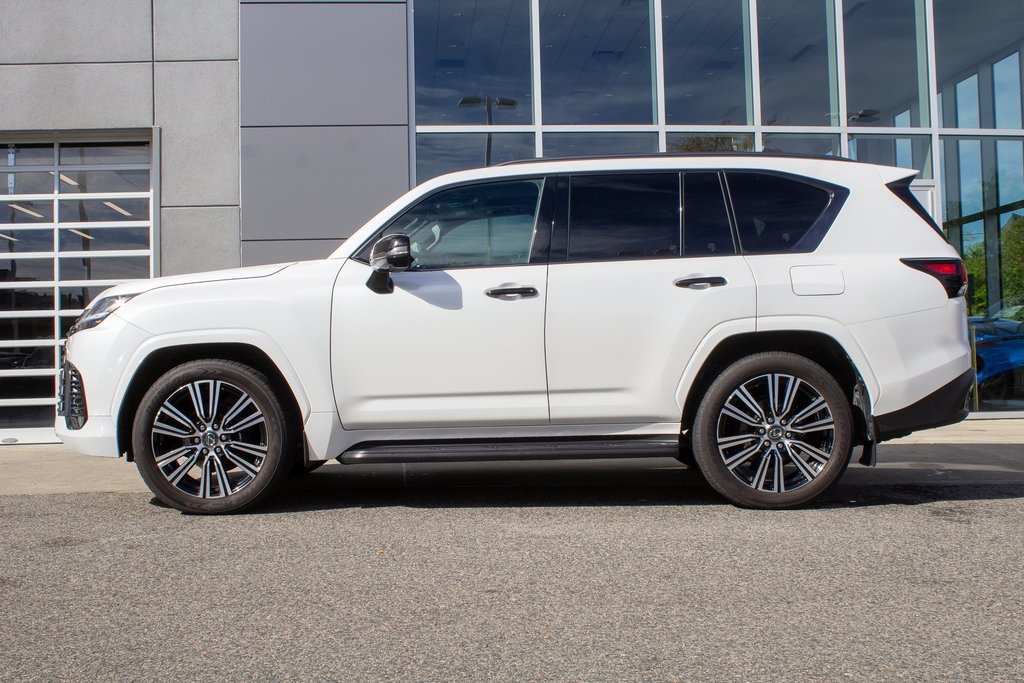 2024 Lexus LX 600 Luxury photo 7