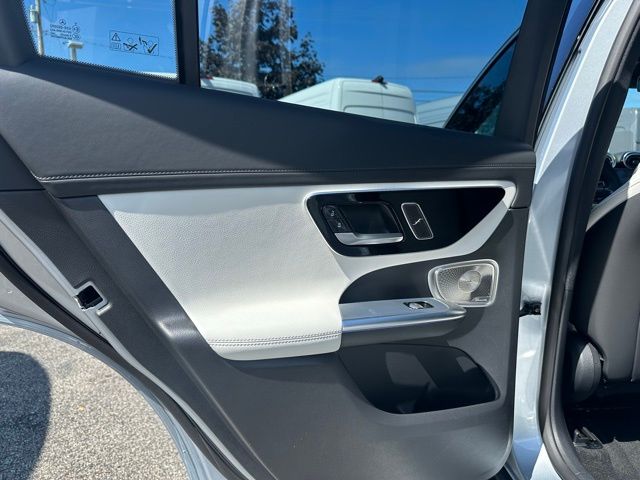 2026 Mercedes Benz GLC 300 4MATIC photo 16