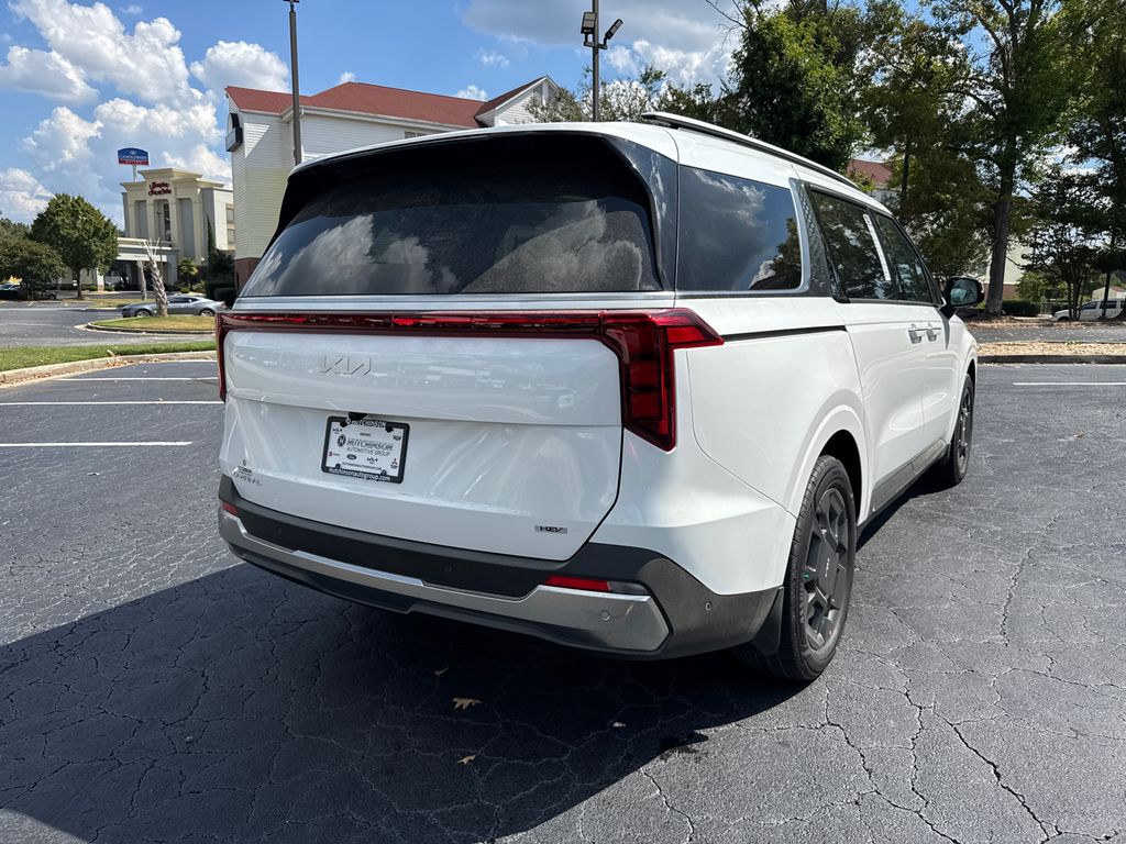 2026 Kia Carnival SX photo 3