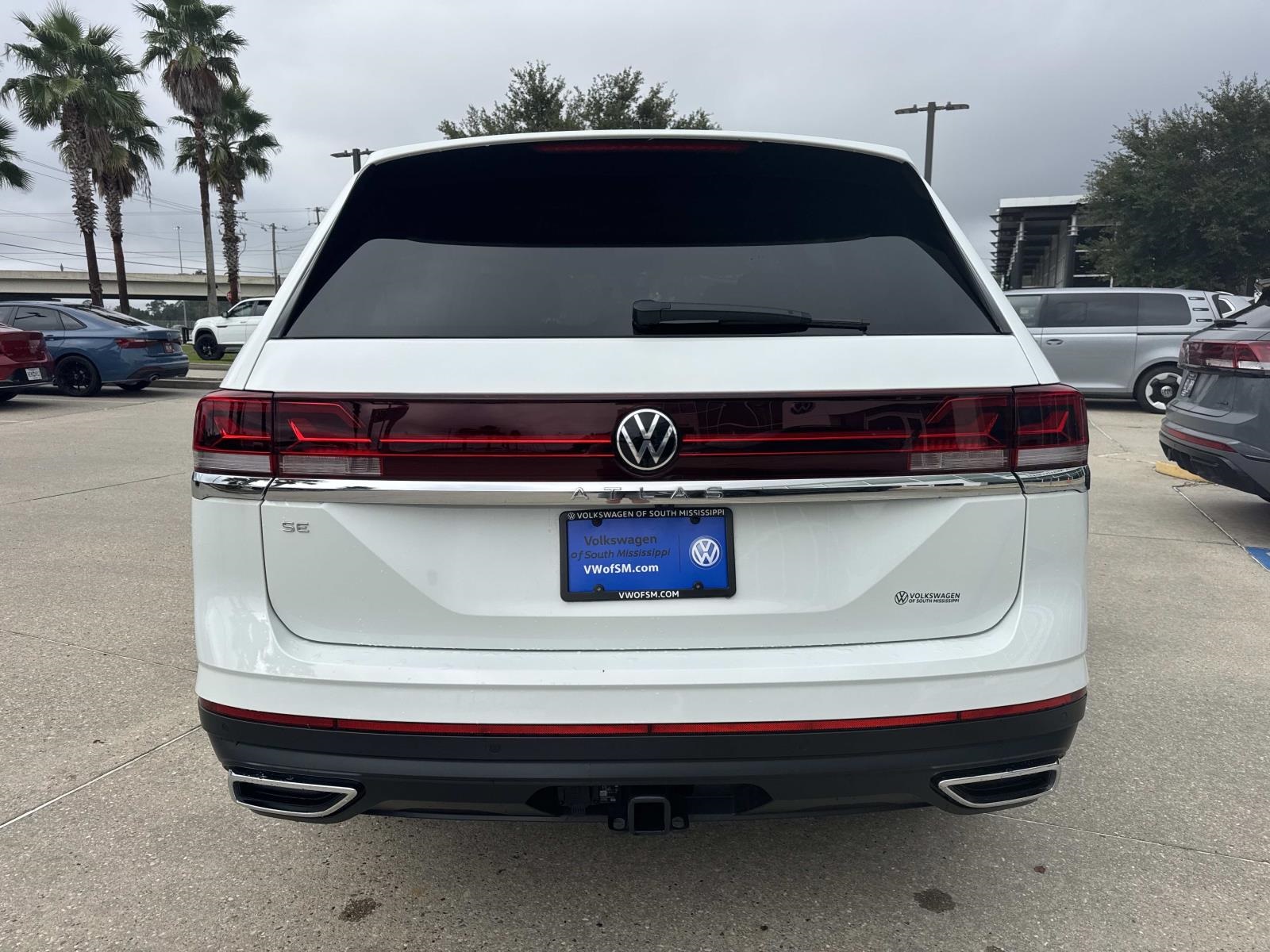2025 Volkswagen Atlas SE Technology photo 4