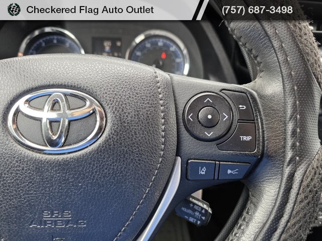 2017 Toyota Corolla L photo 12