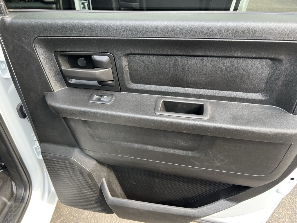 2022 Ram 5500 photo 24