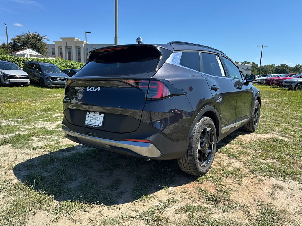 2026 Kia Sportage EX photo 3