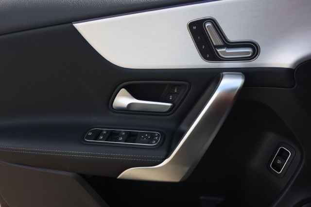 2021 Mercedes Benz A 220 photo 19