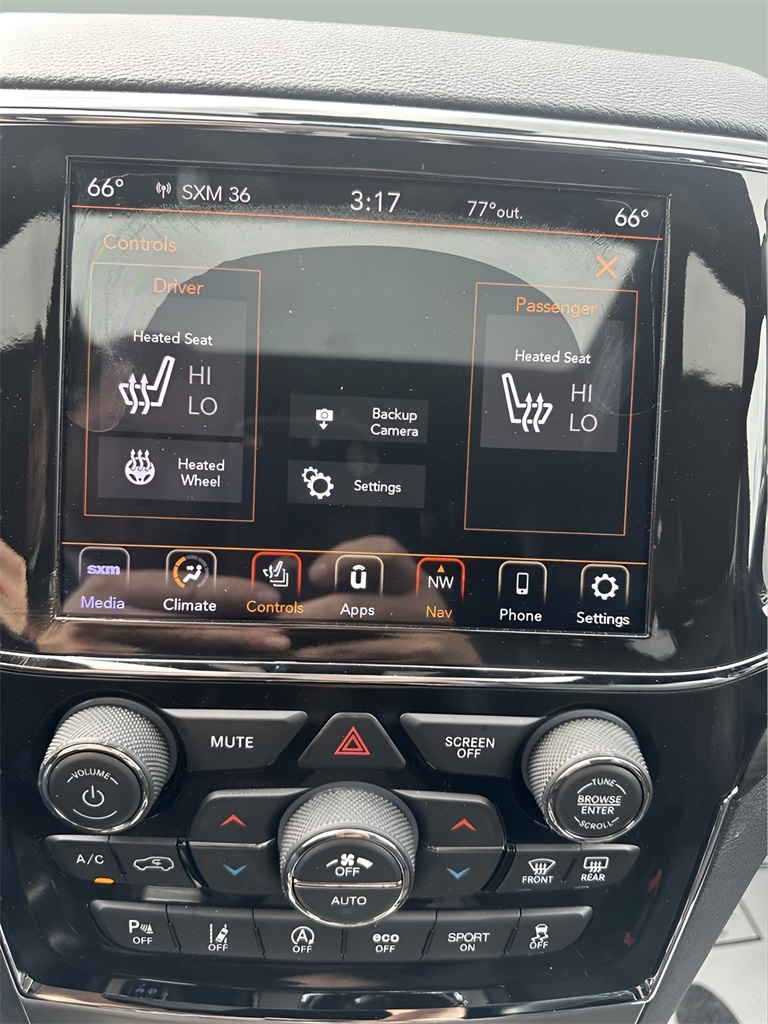 2021 Jeep Grand Cherokee Laredo X photo 19