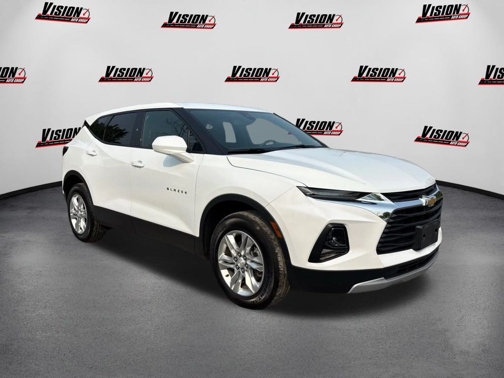 2022 Chevrolet Blazer 2LT photo 3