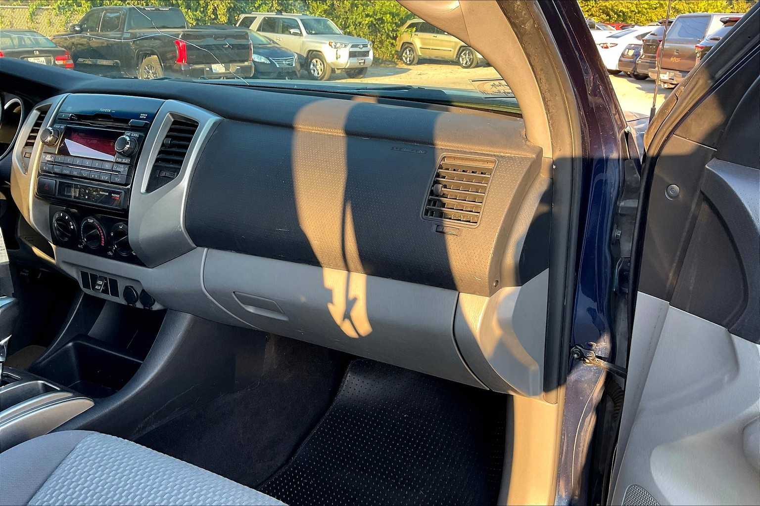 2012 Toyota Tacoma PreRunner photo 16