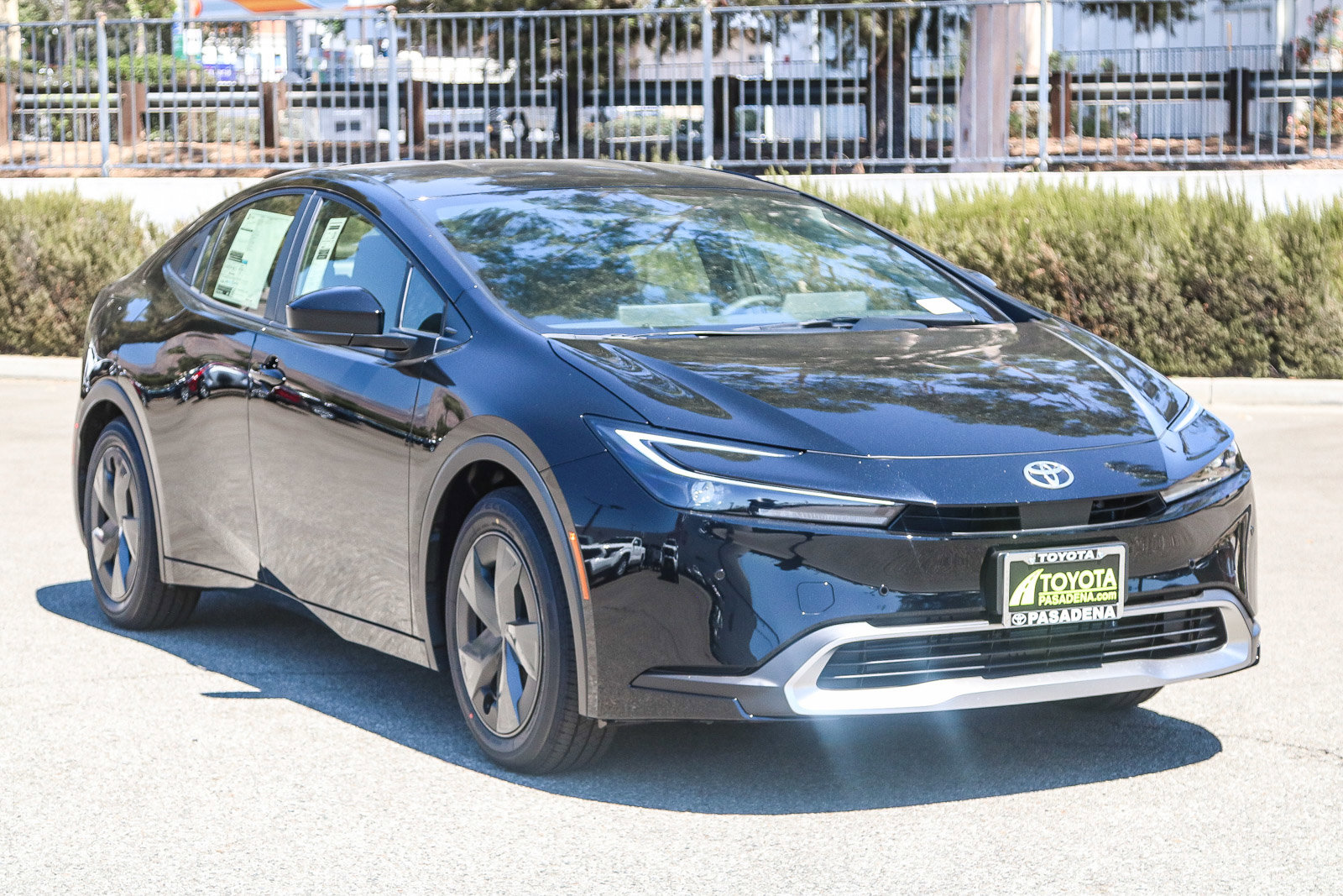 2026 Toyota Prius Plug-in Hybrid SE photo 3