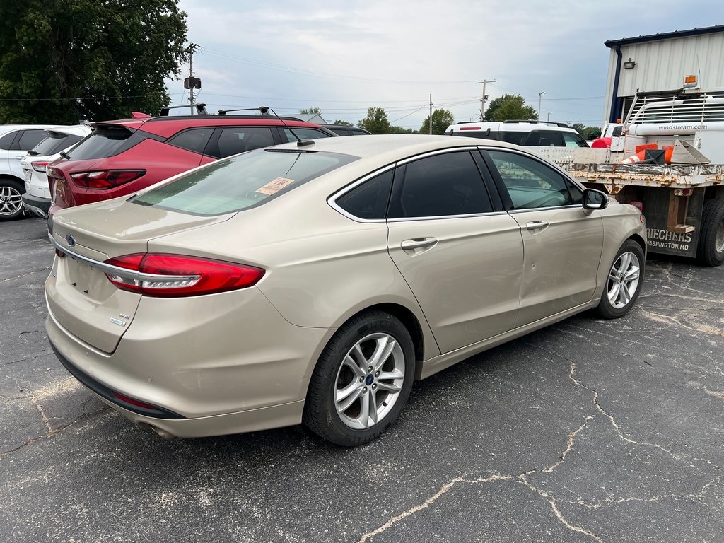 2018 Ford Fusion SE photo 5
