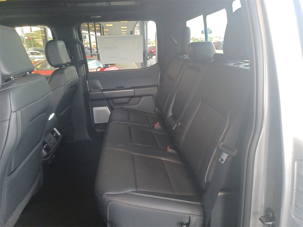 2025 Ford F-150 Lariat photo 17