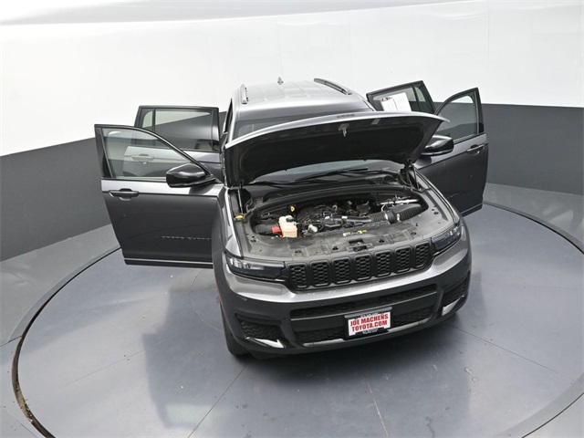 2024 Jeep Grand Cherokee Altitude photo 31