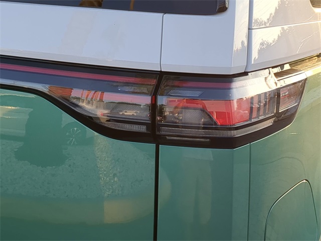 2025 Volkswagen ID. Buzz Pro Plus photo 8