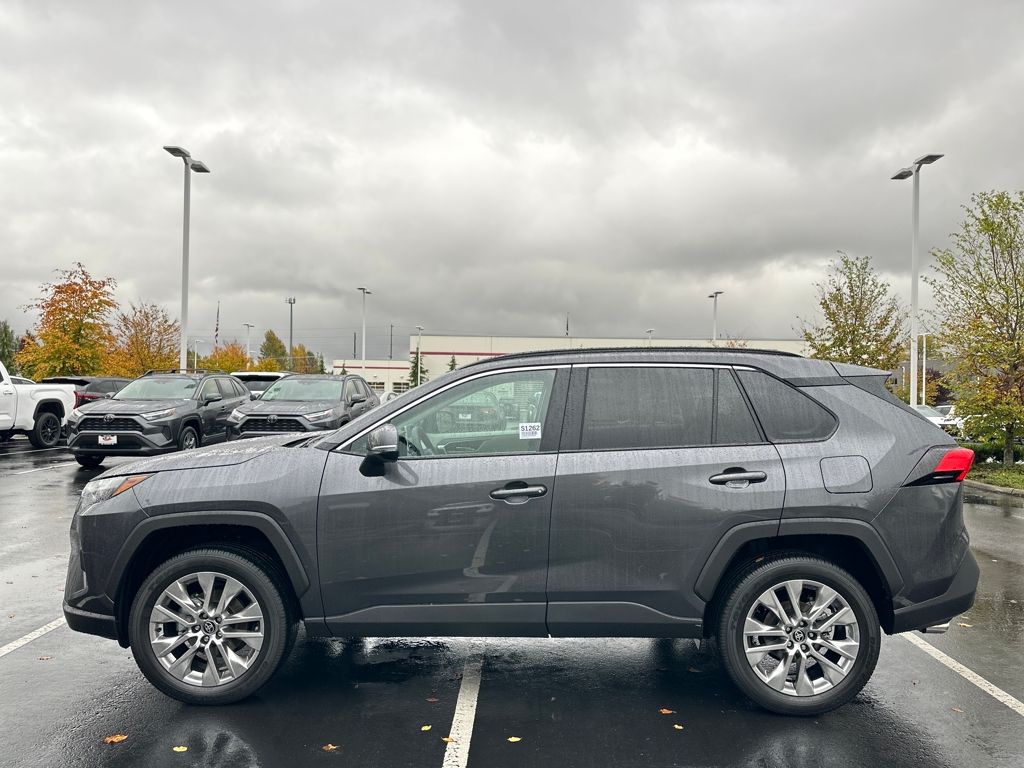 2025 Toyota RAV4 XLE Premium photo 4