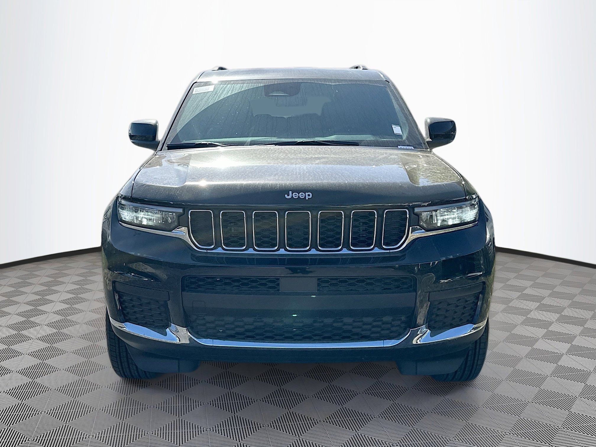 2025 Jeep Grand Cherokee Laredo X photo 2