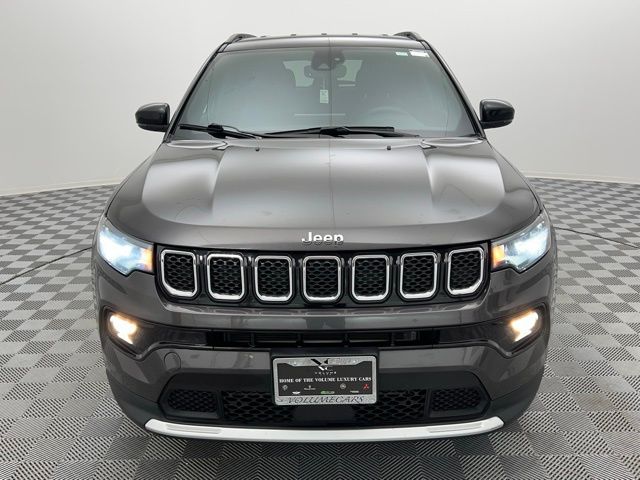 2023 Jeep Compass Limited photo 2