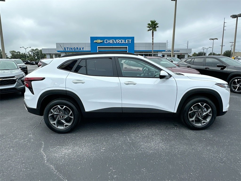 2026 Chevrolet Trax LT photo 3